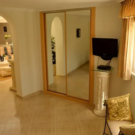 Albir Amarilla Holiday home *